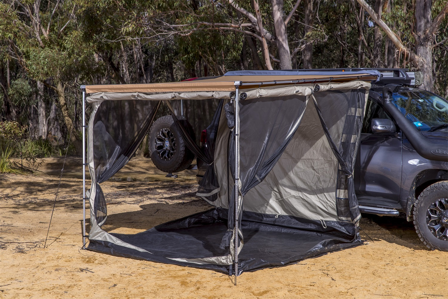 ARB Deluxe Awning Room with Floor (2500 Series)