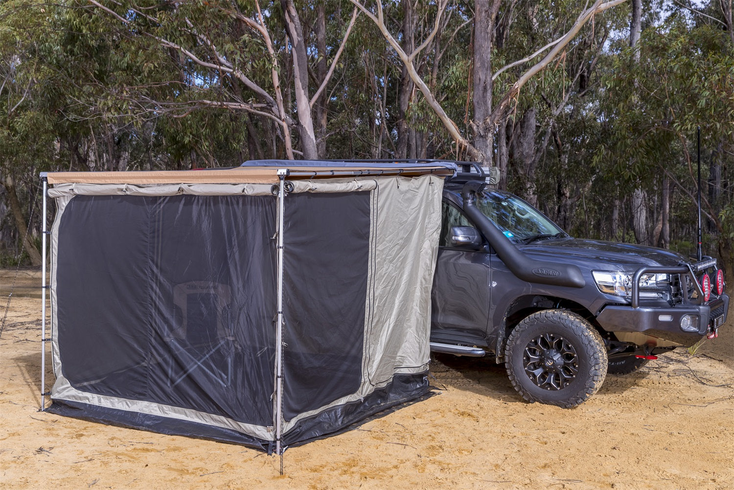 ARB Deluxe Awning Room with Floor (2500 Series)